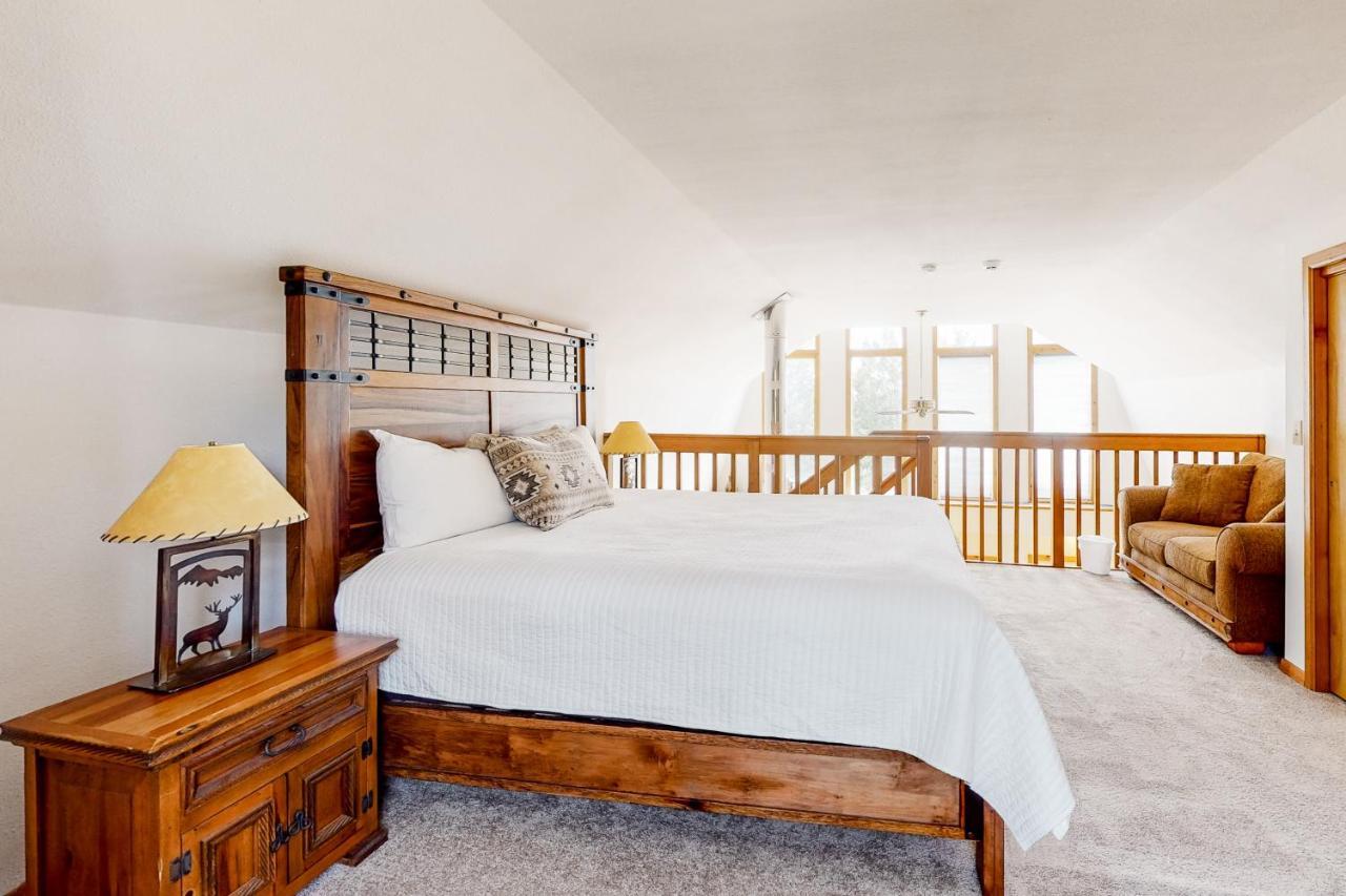 Cabin Getaway & Stonewood Lodge 格兰德莱克 外观 照片